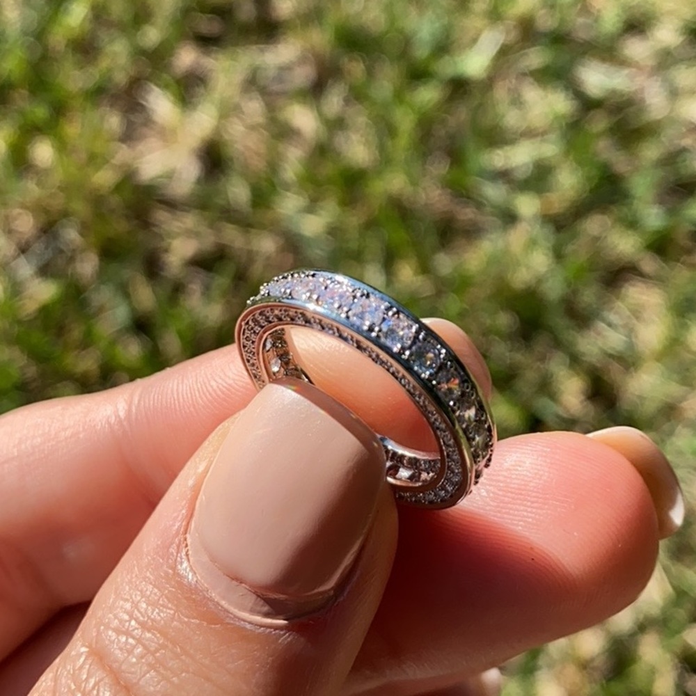 NEw Sterling Silver Diamond Band Ring - Picture 8 of 9